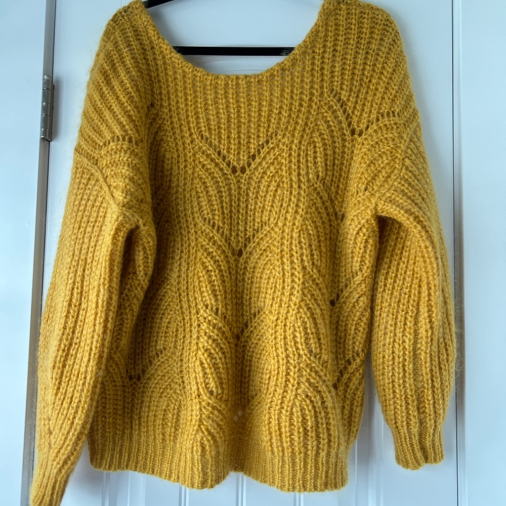 Sezane Cozy Mustard Sweater